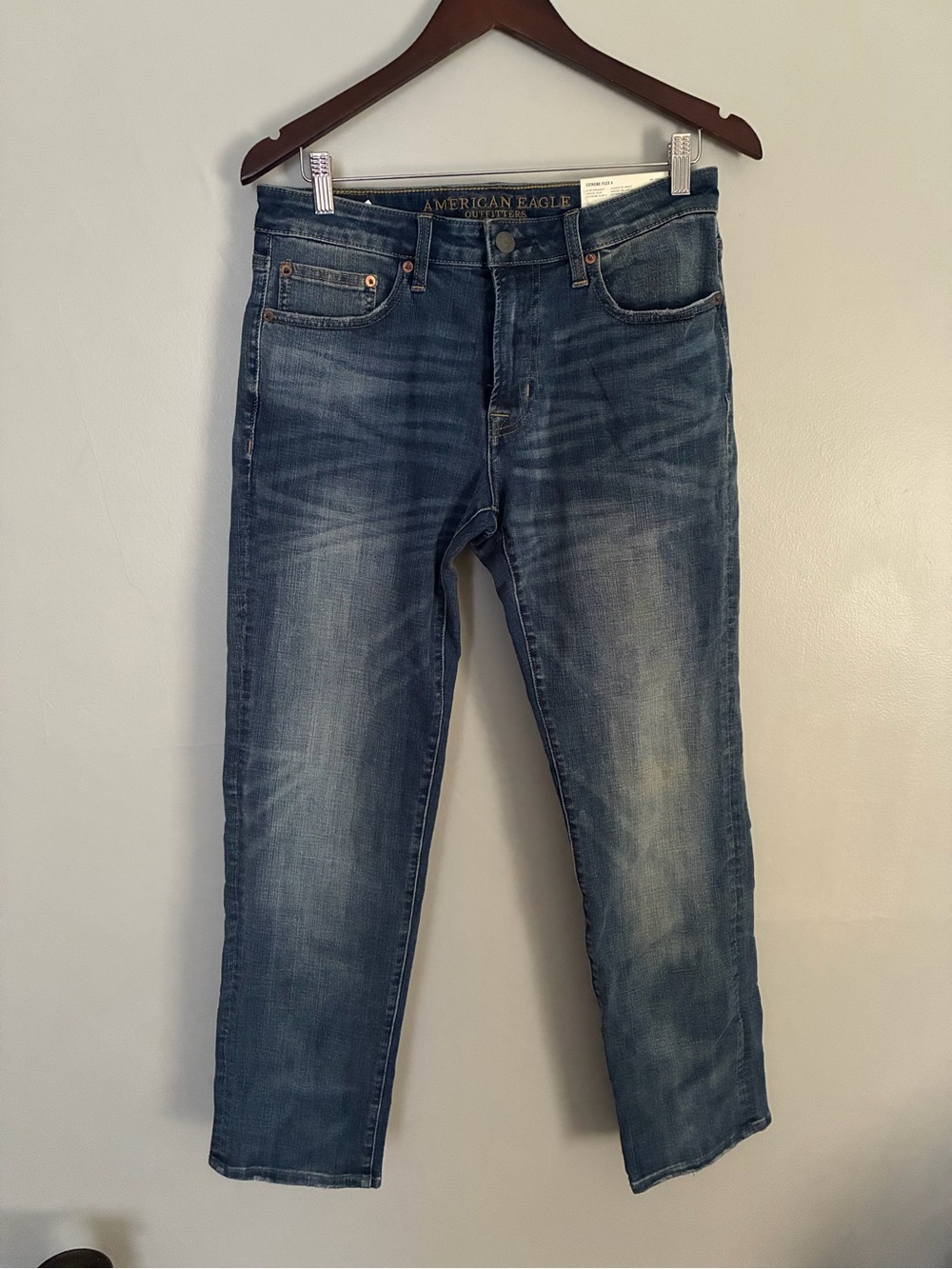 American Eagle Outfitters Men’s 31x30 faded blue slim straight jeans
